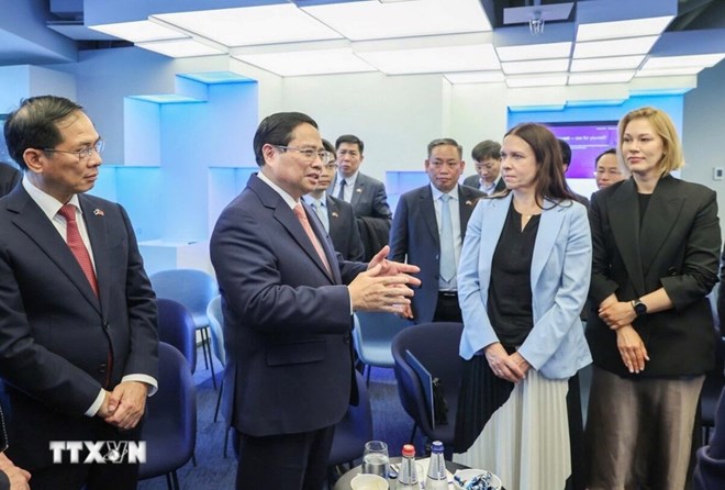 Thủ tướng Phạm Minh Chính thăm biểu tượng của Chính phủ số hàng đầu thế giới ở Estonia