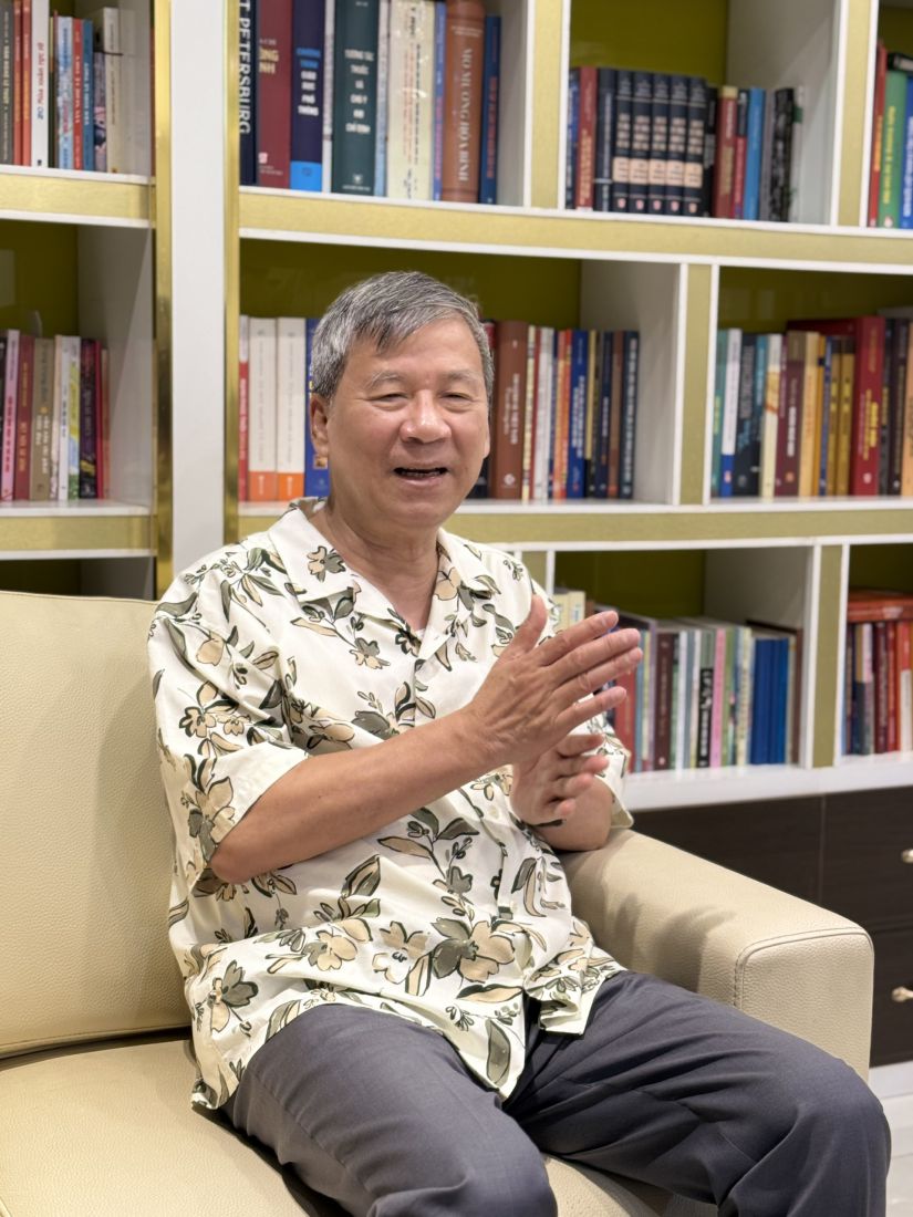 Dr. Nguyen Anh Tri shared about the Vietnam Scientists' Heritage Park. Photo: Le Ha