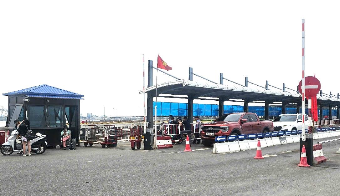 Hai Phong ajusto el horario del ferry a Cat BA desde 9.6. Foto: Mai Dung