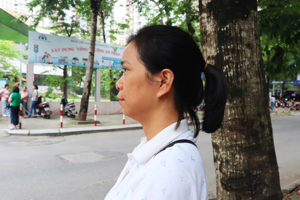 Chi Thu Phuong hoi hop, lo lang khi con buoc vao ngay thi dau tien. Anh: Huyen Chi