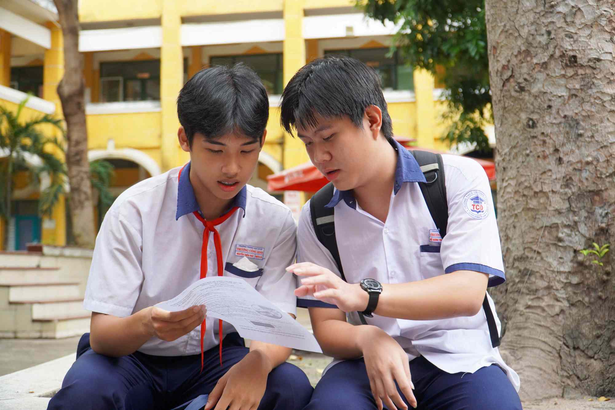 Candidates who evaluate the Math exam for grade 10 in Ho Chi Minh City are highly differentiated.