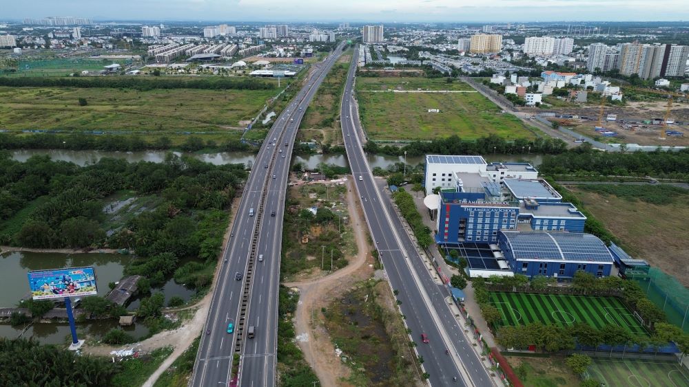Ciudad de Ho Chi Minh - Long Thanh - Dau Giay Highway, la seccion de una interseccion PHU a la calle Vo Chi Cong. Foto: ANH TU
