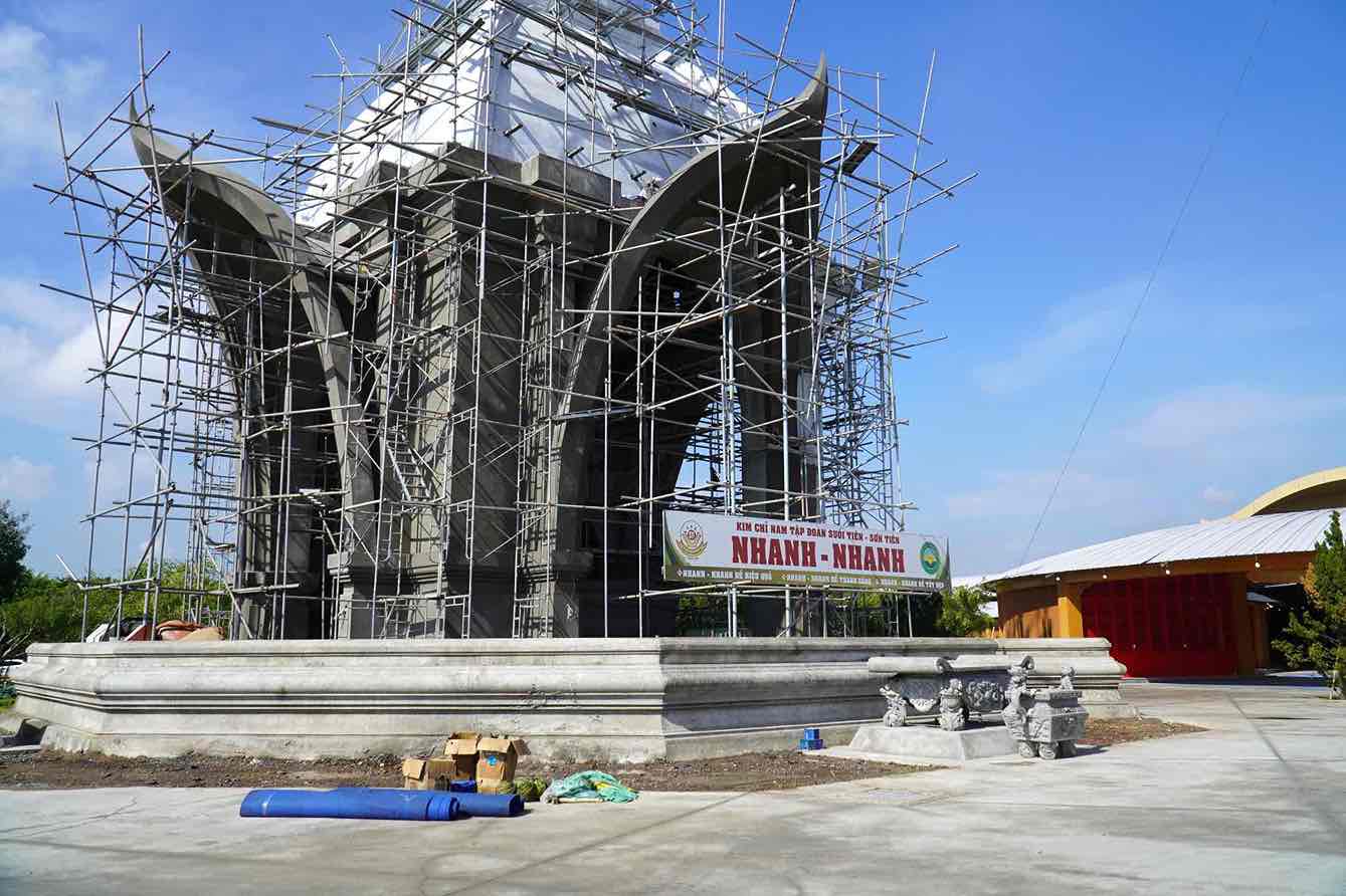 Một công trình thi công bên trong Khu du lịch Sơn Tiên ở Đồng Nai. Ảnh tư liệu: HAC