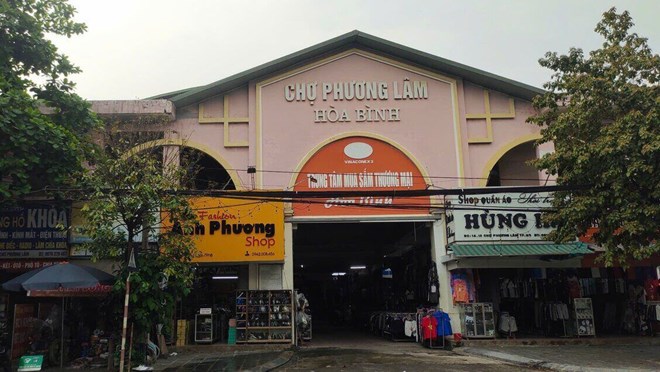 Hòa Bình chỉ đạo làm rõ việc tiểu thương tố Ban quản lý chợ Phương Lâm tăng phí vô lý