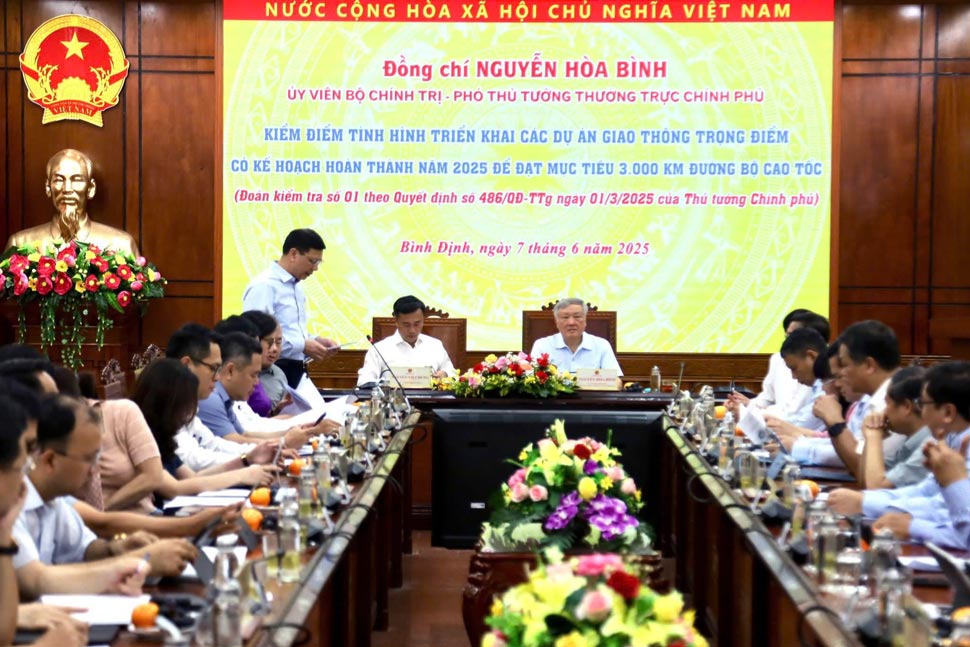 Quang canh buoi lam viec. Anh: Thanh Thanh
