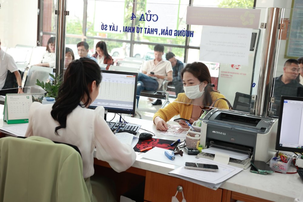 The new provincial and commune-level organizations, agencies and units after the merger can come into operation from July 1. Photo: Hai Nguyen