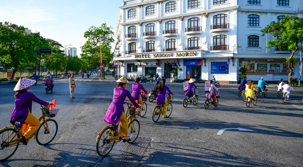 Ba Tran Thi Hoai Tram - Giam doc So Du lich TP Hue cho rang, su kien nham huong toi chao mung Ngay Du lich Viet Nam 9.7 va la dip de cac don vi, doanh nghiep hoat dong trong linh vuc du lich - dich vu tren dia ban TP Hue cung the hien su dong hanh va cung chung tay thuc day du lich dia phuong.