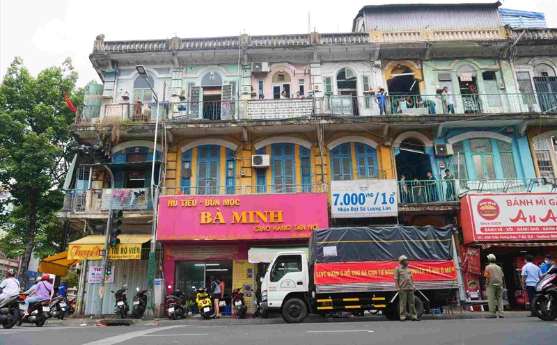 Apartment building 440 Tran Hung Dao (District 5, Ho Chi Minh City) before demolition. Photo: Anh Tu