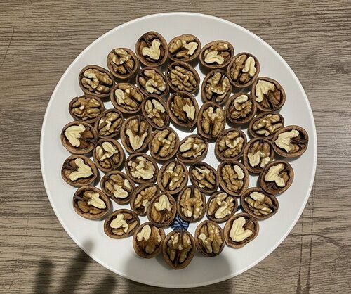 Walnuts will help children improve their brain and memory health. Photo: Thu Lan