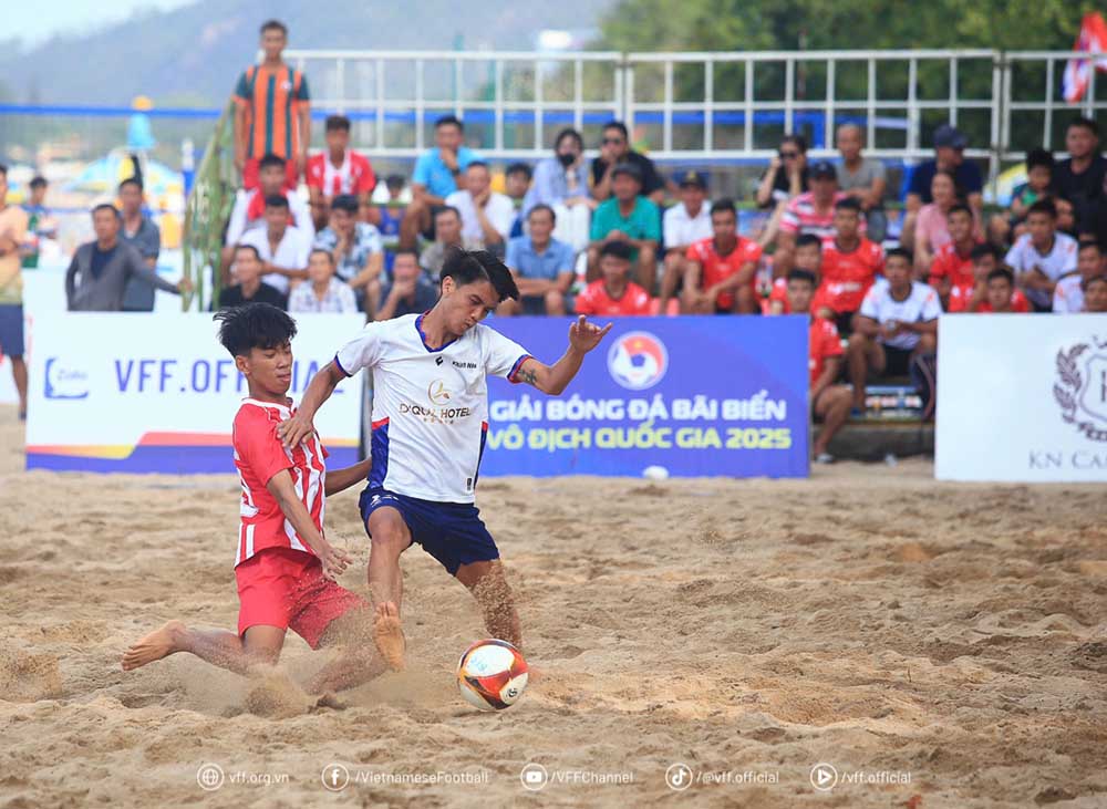 The 2025 National Beach Football Championship took place in Khanh Hoa province. Photo: VFF