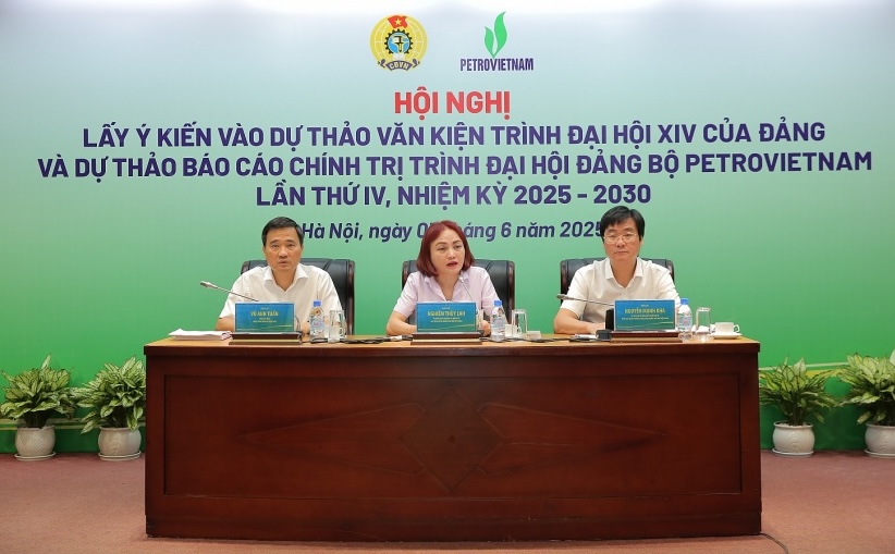 The Vietnam Oil and Gas Trade Union has organized a consultation on the Draft Documents submitted to the 14th National Party Congress and the Draft Political Report submitted to the 4th National Party Congress of the Vietnam National Industry - Energy Group (Petrovietnam), term 2025-2030. Photo: Anh Trung