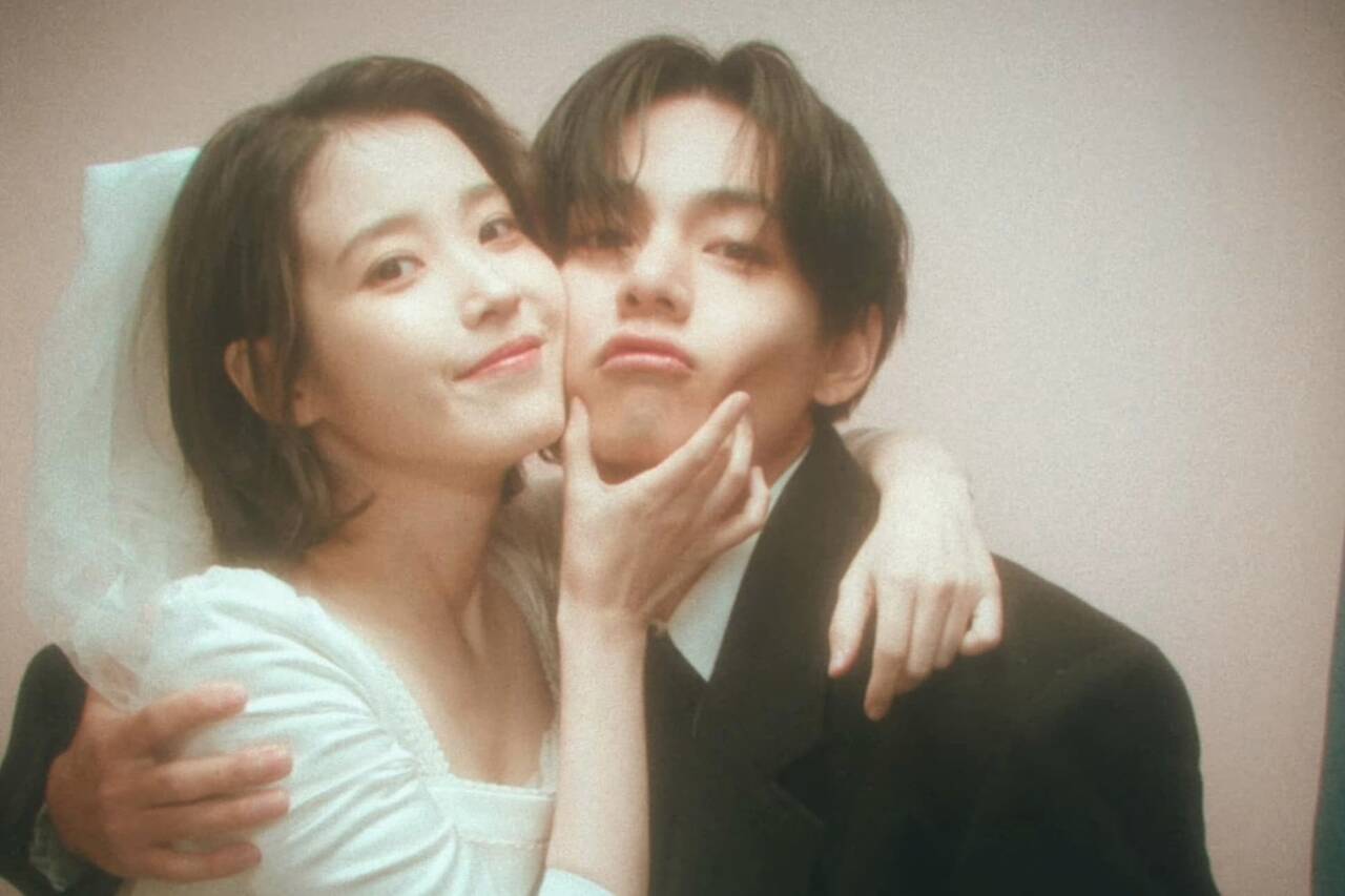 V BTS juega el MV de IU justo antes de alistarse. Foto: MV Love gana a todos