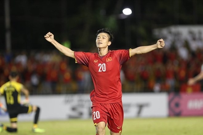 Midfielder Phan Van Duc was discovered and played outstandingly under coach Park Hang-seo. Photo: Hoang Anh