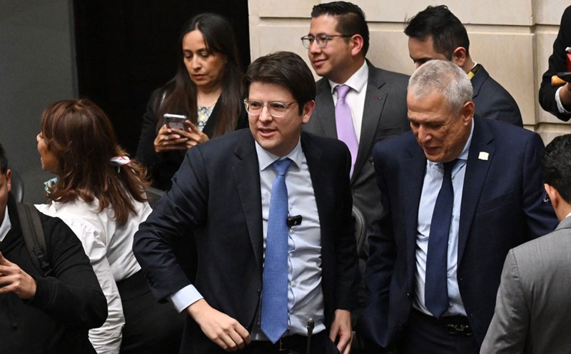 Ứng viên Tổng thống Colombia nguy kịch sau ám sát