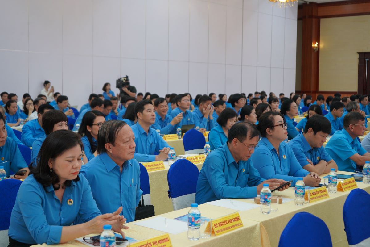 Các đại biểu dự hội nghị. Ảnh: Mai Dung