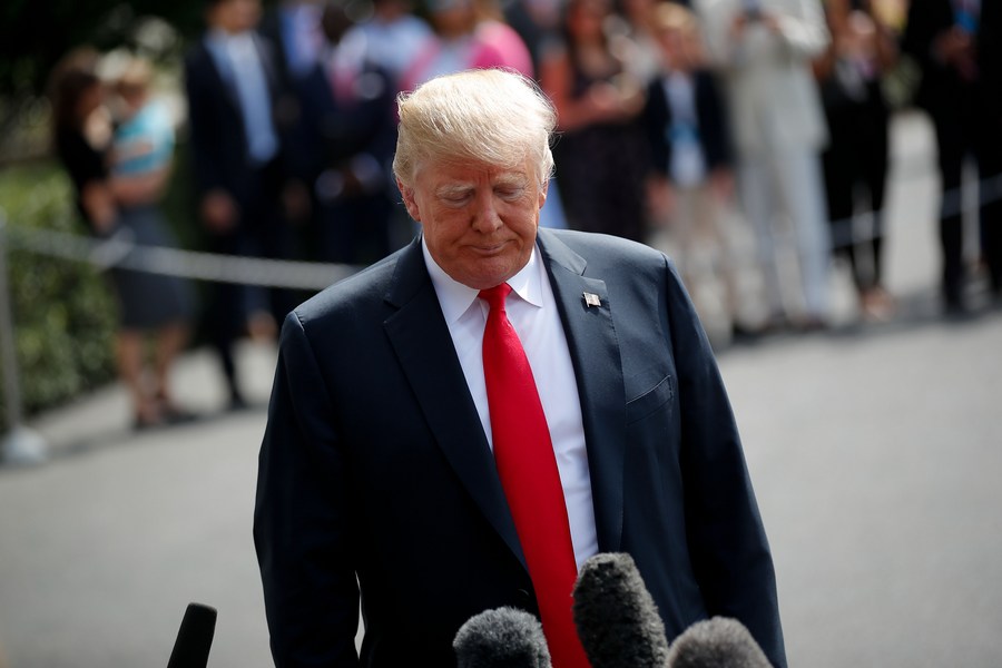 El presidente de los Estados Unidos, Donald Trump, ha firmado una decision de visa de estudiante internacional a Harvard. Foto: Xinhua