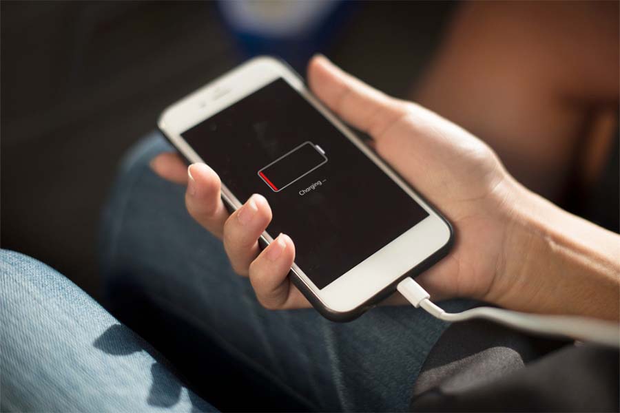 5 most effective applications to save smartphone batteries. Photo: Phuong Anh