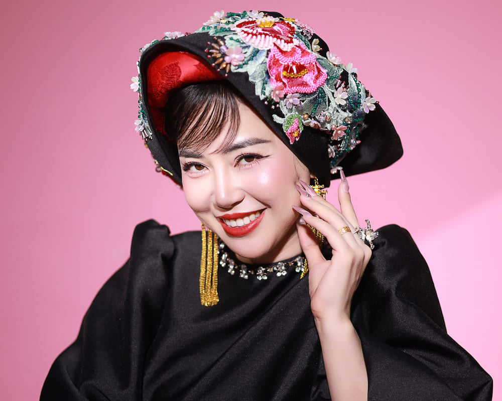"National Assembly wife" Pham Hong Nhung shows off her radiant beauty. Photo: Character provided