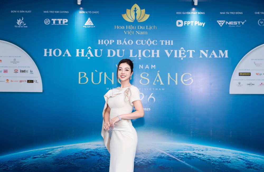 Hoa hau Jennifer Pham. Anh: BTC
