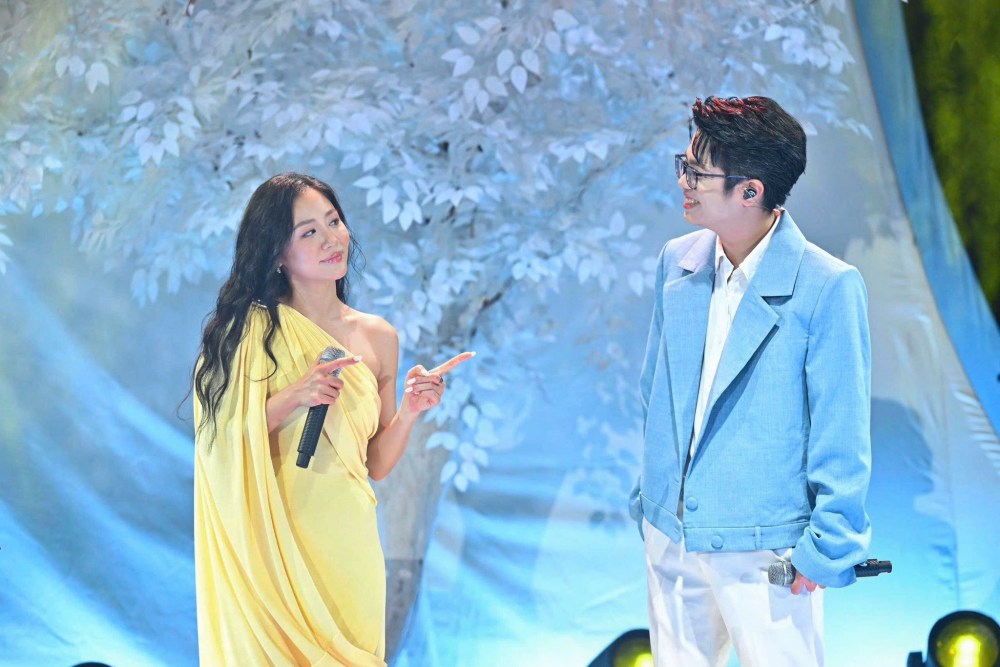 Van Mai Huong and Bui Anh Tuan. Photo: RFIY