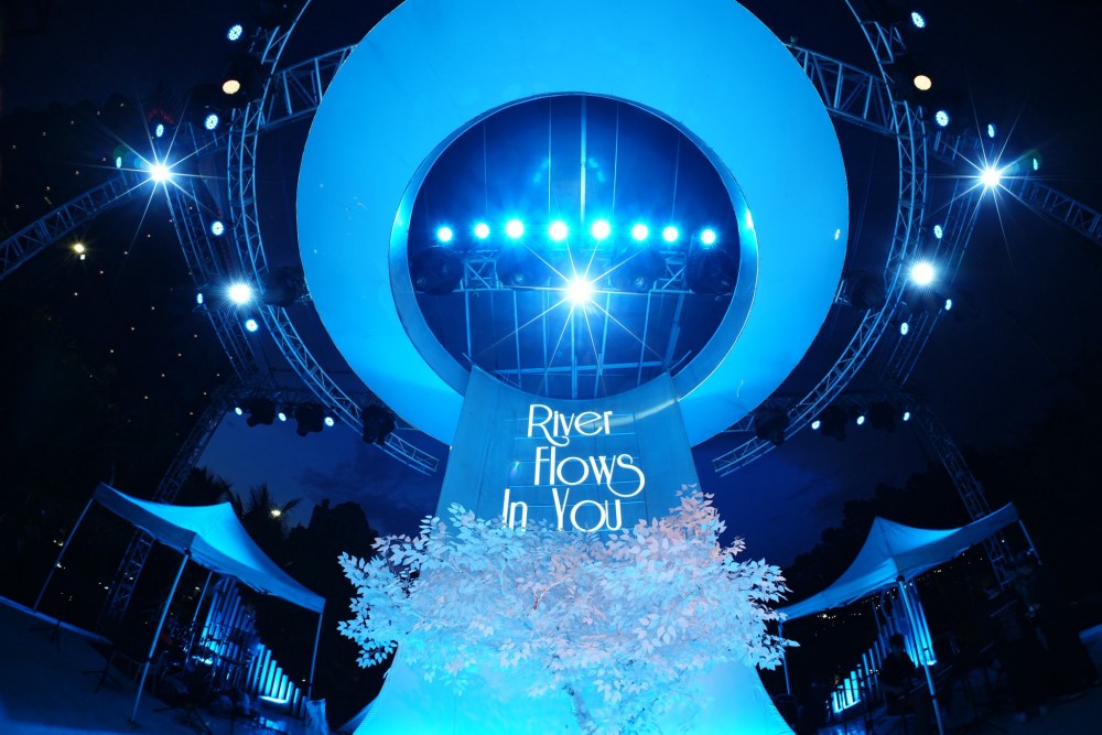 San khau quen thuoc cua chuoi minishow River Flows In You. Anh: RFIY