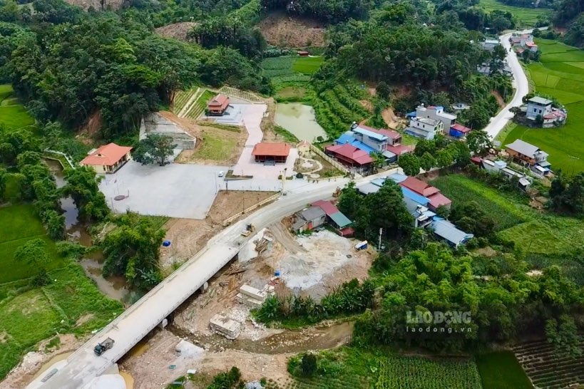 Tuyen duong tu QL3 di Atk Dinh Hoa. Anh: Lam Thanh