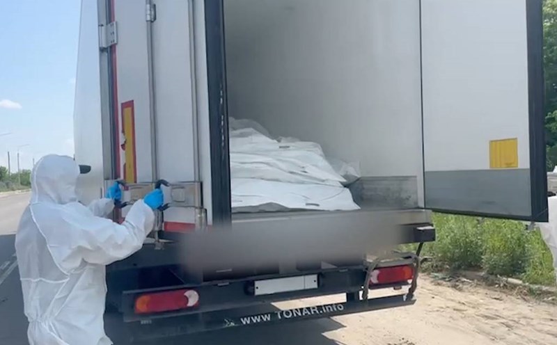 The body of the Ukrainian soldier was loaded onto a truck to be returned to Kiev. Photo: Russian Ministry of Defense