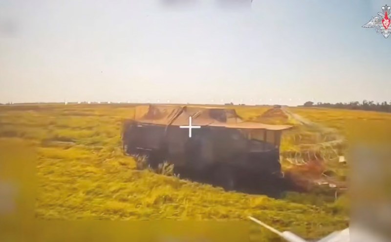 Russian UAVs attack Ukrainian armored vehicles. Photo: Cut from video of the Russian Ministry of Defense