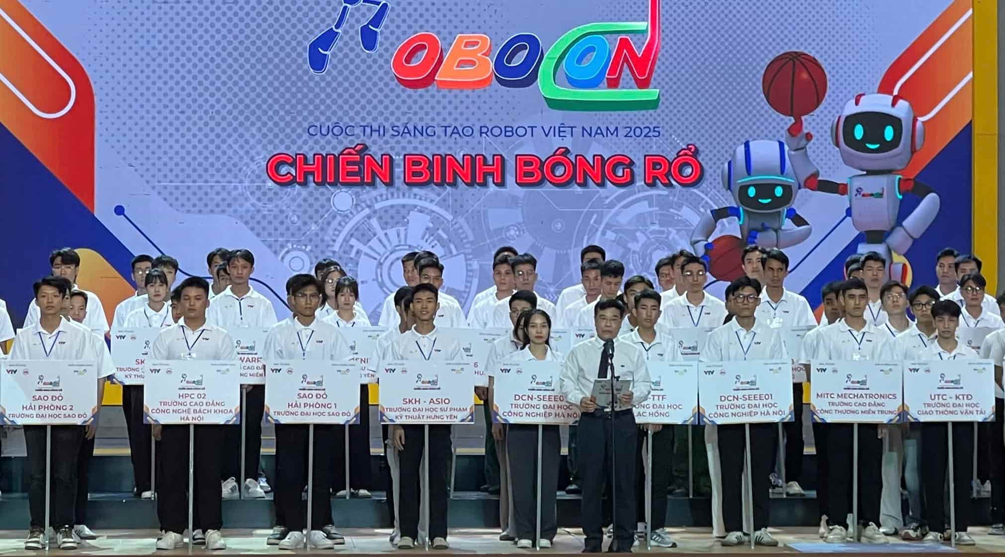 Teams participating in the Final Round of the Robocon Vietnam Creative Competition 2025. Photo: Nguyen Truong