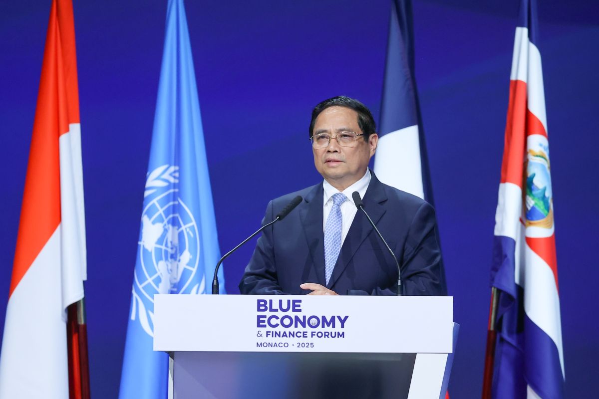 Politburo member and Prime Minister Pham Minh Chinh spoke at the Green Economy and Finance Forum, within the framework of the 3rd UNOC Conference. Photo: VGP