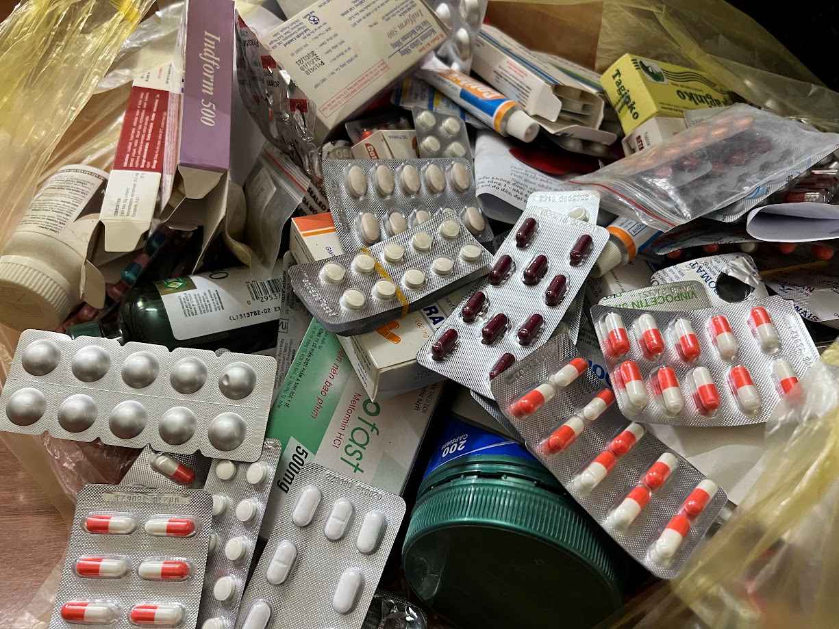 The loophole in pharmaceutical market management has caused prescription drugs to be sold at will. Photo: Hai Nguyen