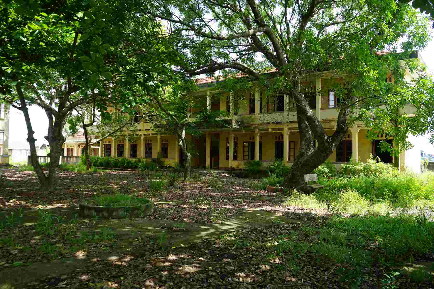 The school in Quang Phuc commune, Quang Xuong district, Thanh Hoa province has been abandoned for many years. Photo: Quach Du