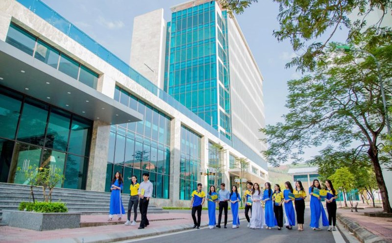 Ha Long University is located in Uong Bi City, Quang Ninh Province, with a system of synchronously invested and modern facilities. Photo provided by Ha Long University