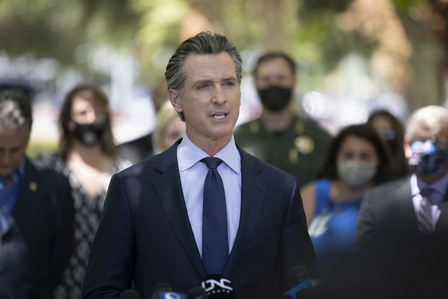 El gobernador de California, Gavin Newsom, dijo que la demanda estaba dirigida al presidente federal de Trump de los guardias nacionales de California sin consenso del estado. Foto: Xinhua