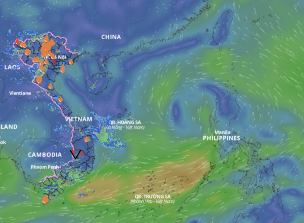 The low pressure area is likely to strengthen into a storm in the next 48 - 72 hours. above is an image of the wind fields at sea updated at 2:00 p.m. on June 9. Source: Vietnam Disaster Monitoring System