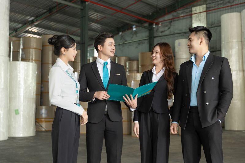 Thong qua viec tich hop cong nghe, cai tien san pham va mang den he sinh thai tai chinh hien dai, ABBANK huong toi viec nang cao nang luc van hanh cho doanh nghiep SME – nhom khach hang giu vai tro xuong song cua nen kinh te. Anh: ABBANK