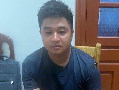 Subject Bui Thanh Tung at the police station after surrendering. Photo: Provided by the police.