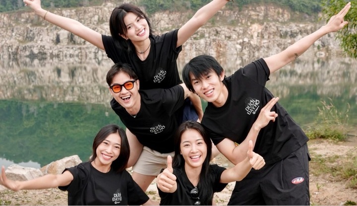 Dan dien vien phim “Duoi day ho“. Anh: Nha san xuat