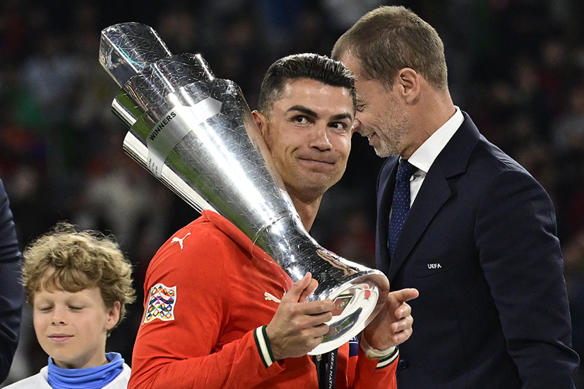 Chuc vo dich UEFA Nations League cung doi tuyen Bo Dao Nha giup Ronaldo dat lai vi the sieu sao cua minh. Anh: AFP
