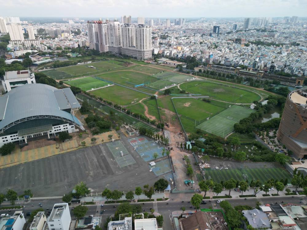 Ho Chi Minh City comenzo a construir 5 nuevas rutas en el Distrito 11. Foto: ANH TU