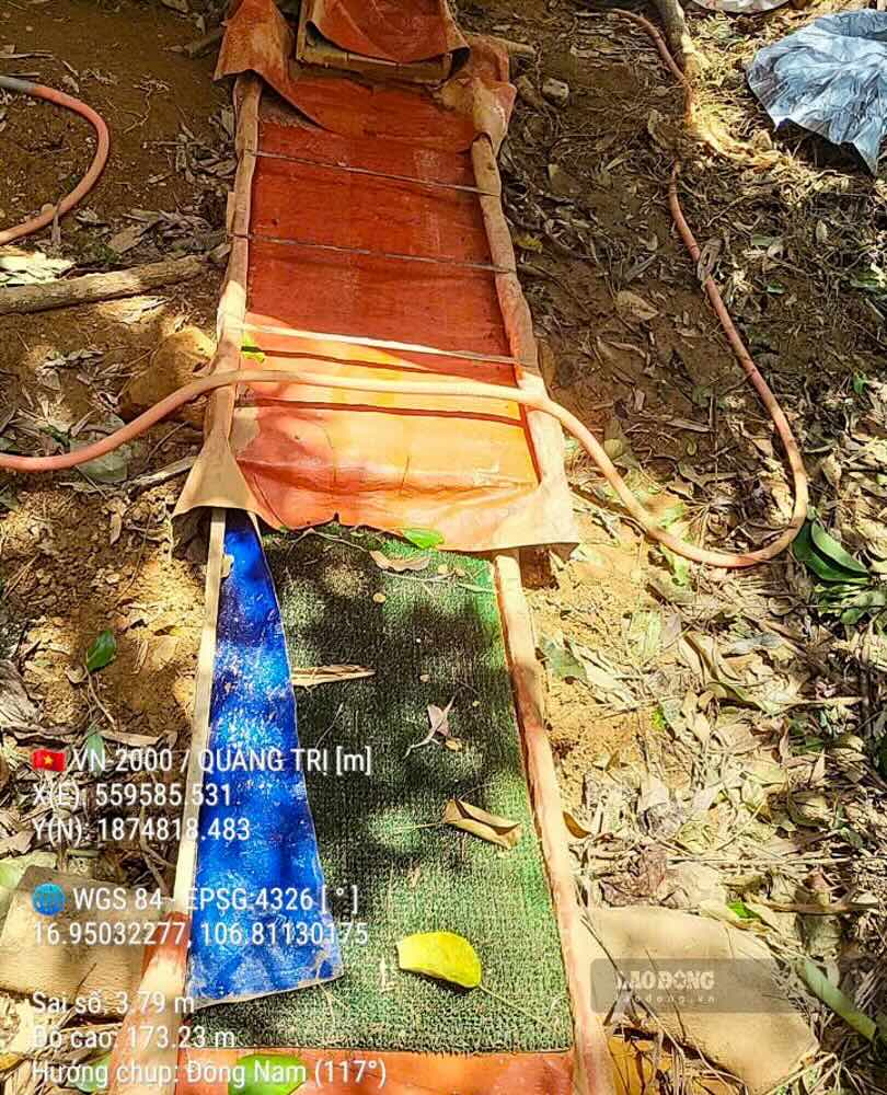 Do dung cua vang tac phuc vu cho viec dai vang giua rung. Anh: PV