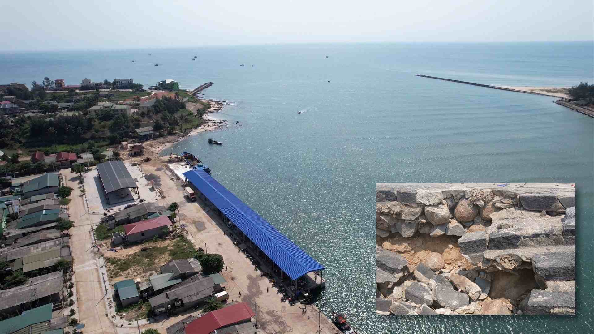 * Puerto de pesca CUA Tung despues de ser actualizado. * Deslizamiento de la parte del muelle del proyecto de actualizacion y reparacion del puerto de pesca CUA Tung que afecta la seguridad de anclaje (fotos pequeñas). Foto: Han Nguyen