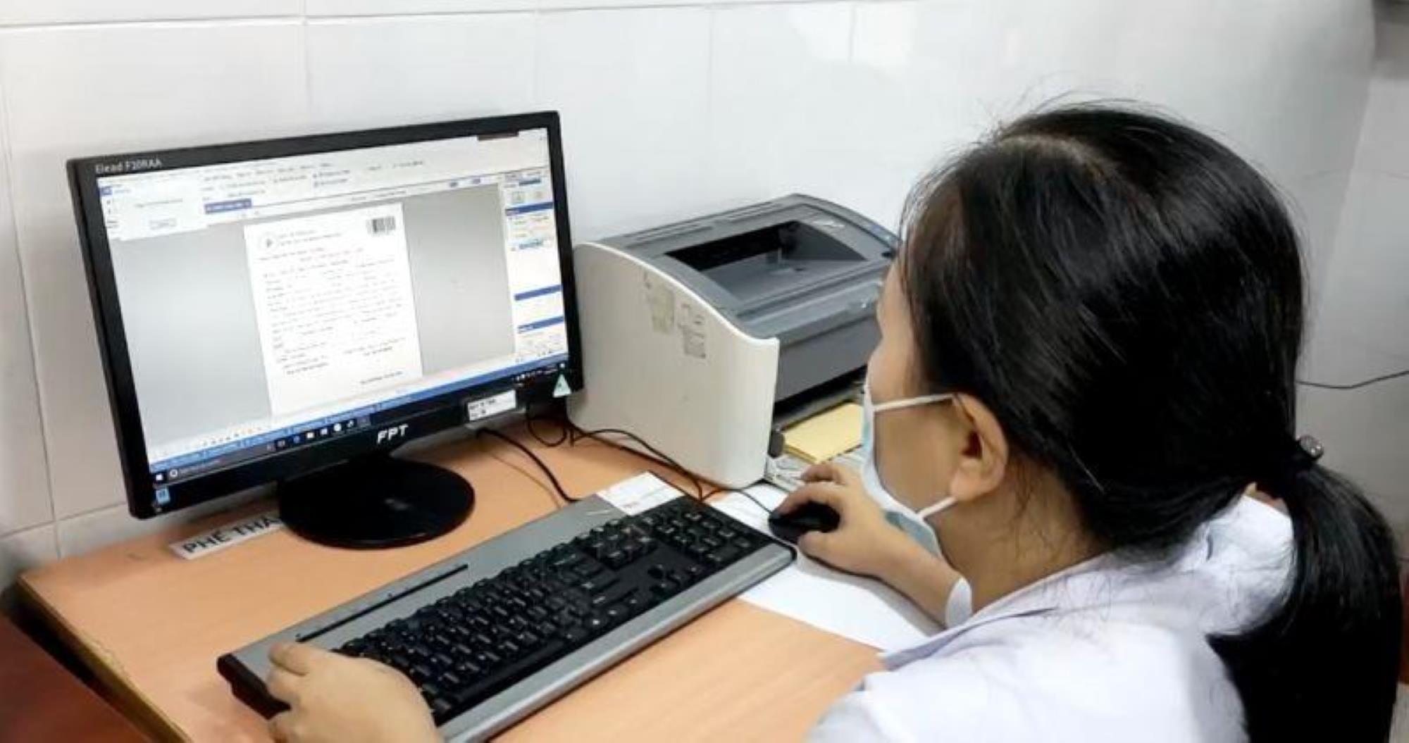 Bệnh án điện tử tạo cú hích chuyển đổi số y tế Vĩnh Long