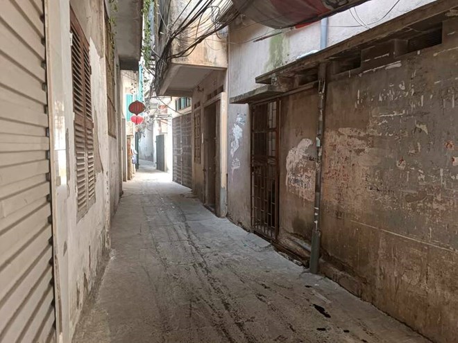 Quan Hoang Mai - mot trong ba khu vuc co thi truong tho cu soi dong nhat Ha Noi. Anh: Thu Giang 