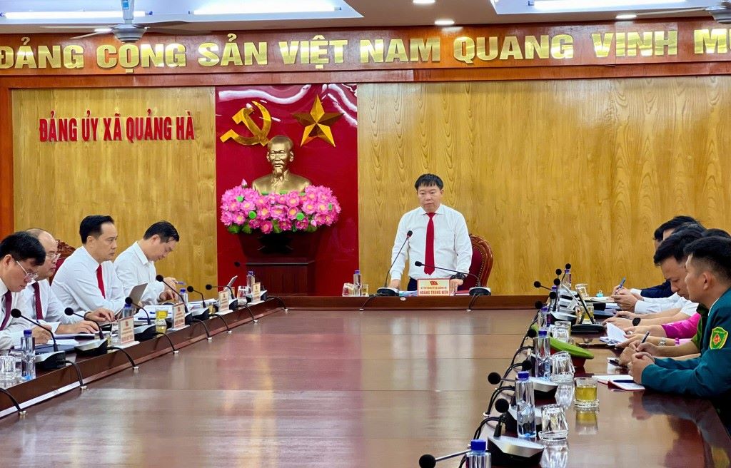 Dang uy xa Quang Ha tien hanh hoi nghi Ban Thuong vu lan thu nhat. Anh: Trung tam Truyen thong tinh Quang Ninh