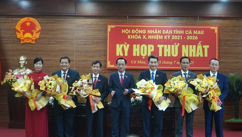 Cong bo cac Ban cua HDND tinh Ca Mau. Anh: Nhat Ho