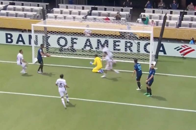 플루미넨세에서 패배한 인터 밀란. 비디오 캡처 사진