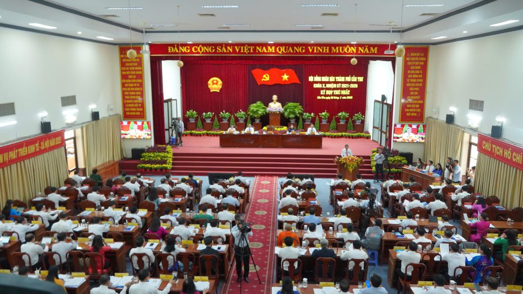 Meeting scene. Photo: Ta Quang