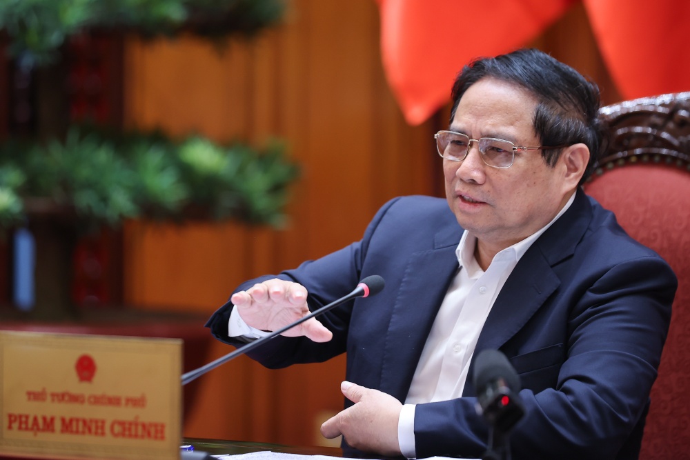 정치국 위원인 Pham Minh Chinh 총리는 문화계 종사자들이 높은 수입으로 직업으로 생계를 유지할 수 있다는 견해를 강조했습니다. 사진: VGP