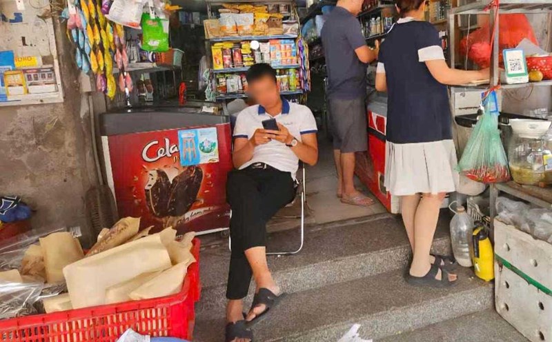 In addition to many business households proactively participating in compulsory social insurance from July 1, many households do not have a clear understanding of this information. Photo: Quynh Chi
